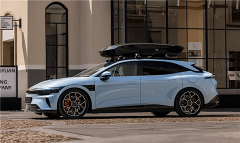 全域900V高压架构打造 焕新极氪007/007GT上市：限时19.39万起