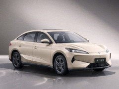 比亚迪领汇e7即将上市，5分钟闪充续航450km起