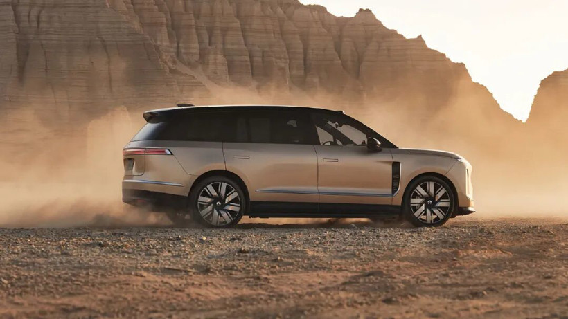 “我相信蔚来ES9会取得和ES8一样的成功”