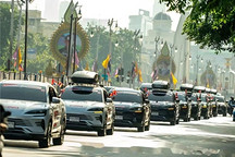 中国新能源汽车，接住了这泼天富贵