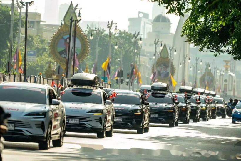 中国新能源汽车，接住了这泼天富贵