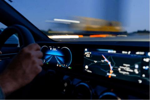 中国车企凭什么领跑软件定义汽车赛道？