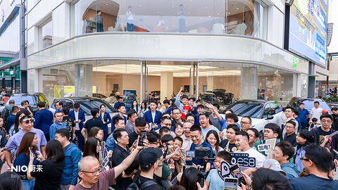 蔚来赚钱了，但李斌没空庆祝