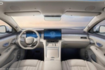 比亚迪海洋网旗舰轿车 海豹08内饰官图