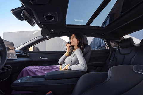 领汇e7上市售价9.58万起，搭载第二代刀片电池及闪充技术