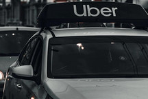 传优步计划投100亿美元押注Robotaxi