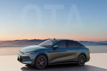 比亚迪去年推送200次车机软件更新，丰田8次更新几乎可忽略不计