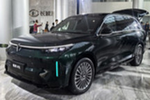 魏牌V9X开启预售 预售价37.18-41.18万元