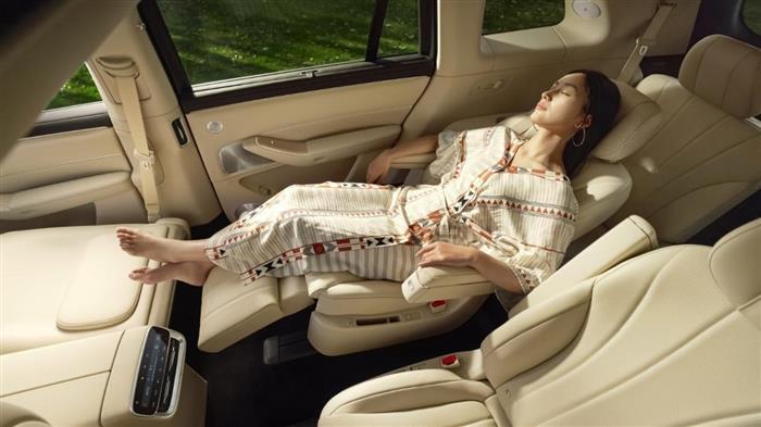 上市一年交付破17万辆，问界M8强势重塑40万级SUV市场格局