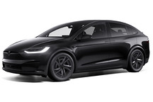 特斯拉车主在智利阿塔卡马沙漠耗尽电量后启用应急太阳能充电