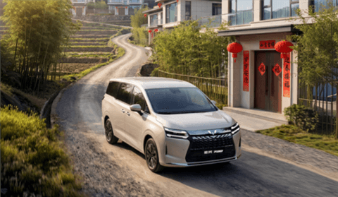 五菱造的亲民MPV卖爆了！星光730连续5个月霸榜15万内MPV销冠