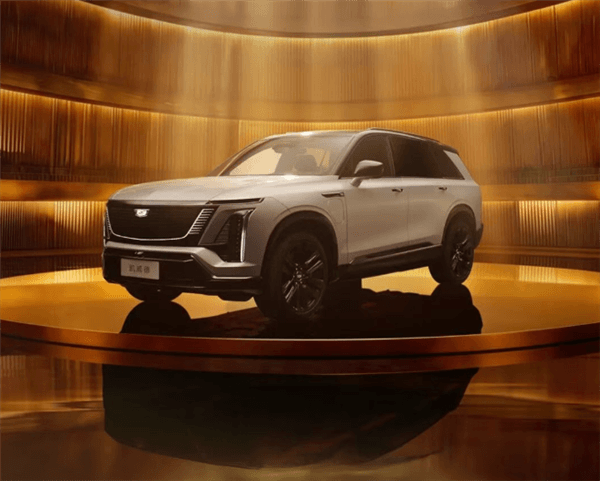 争锋问界、蔚来 凯迪拉克大六座纯电SUV凯威德上市：46.88万起