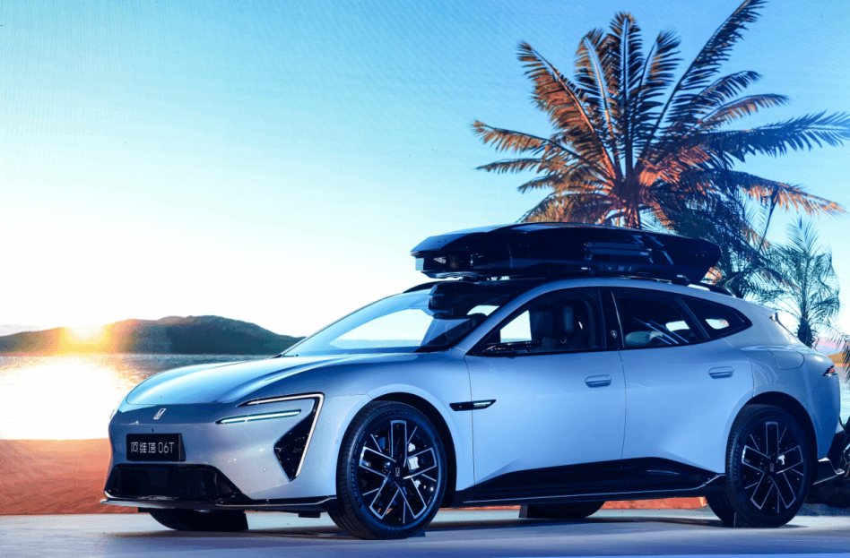 微增长时代的价值赌注：阿维塔06T能否打破20万级市场的同质化困局？