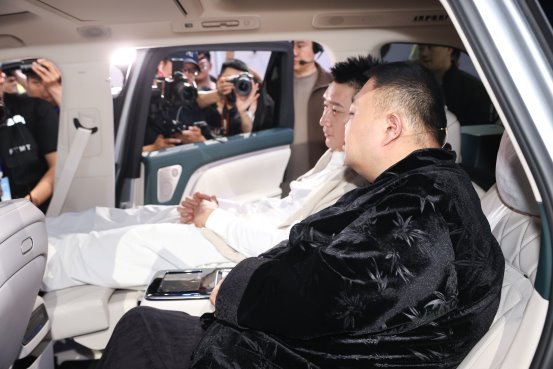 体系力成就确定性！岚图汽车乘风向上 北京车展交出硬核答卷