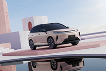 元力智趣闪充SUV，第三代元PLUS北京车展全球首发亮相