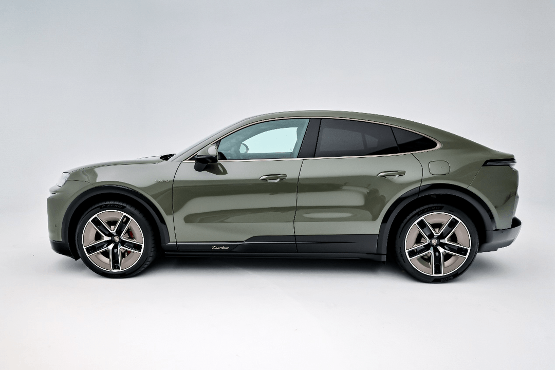 保时捷家族最强跑车：纯电动 Cayenne Turbo 即日公布制造商建议零售价