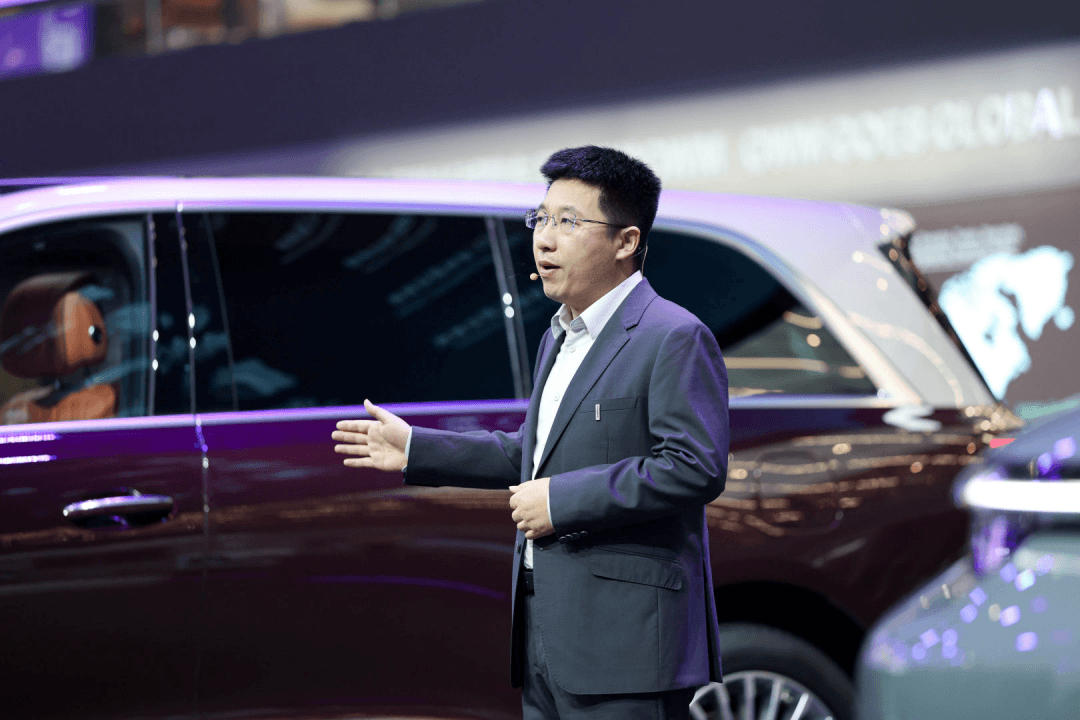 以中国豪华定义全球旗舰，魏牌V9X亮相北京车展