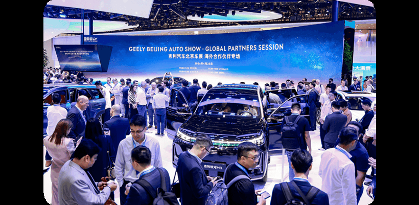外国人挤爆北京车展，全球汽车进入中国时间