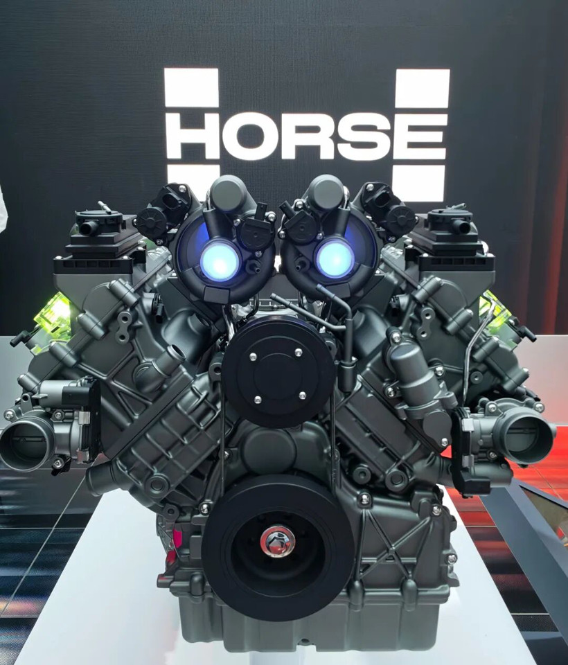 外国人挤爆北京车展，全球汽车进入中国时间