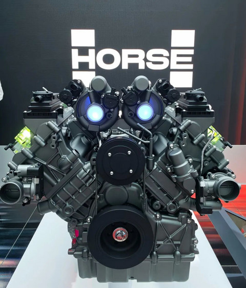 外国人挤爆北京车展，全球汽车进入中国时间