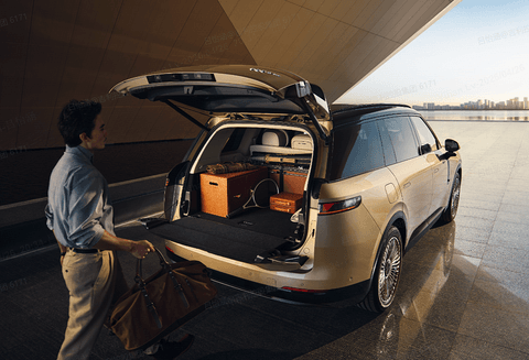 领克900旗舰大五座上市：用“六座逻辑”重构全尺寸SUV市场