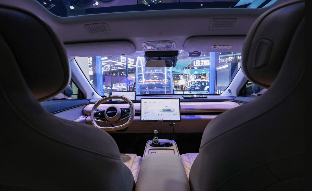 从“被动响应”到“主动服务”：科大讯飞重构智能座舱新范式