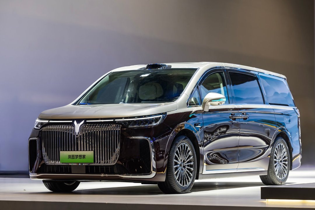 岚图汽车的突围：在混战中如何证明价值？