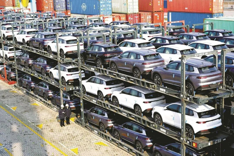 带着马斯克访华，特朗普能为中国汽车“开绿灯”吗？