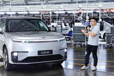 小智一周要闻 | 特斯拉产线转产人形机器人；小鹏Robotaxi量产下线