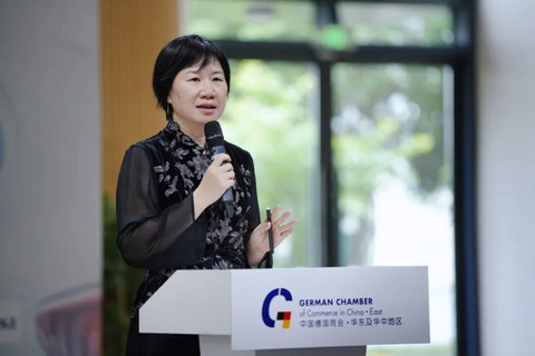 共话产业新征程丨盖世汽车CEO周晓莺于德商会
