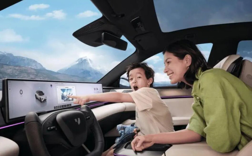 AI手机都没用上，就想AI装车？