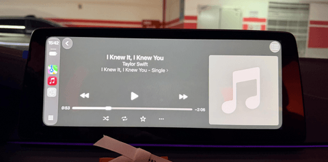 首试新版 CarPlay：苦等一年，依旧“半成品”