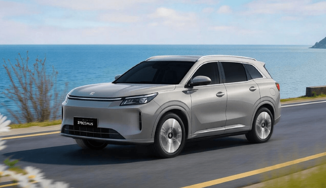 赛豆新品牌定了：赛力斯工厂、字节大模型和元戎智驾
