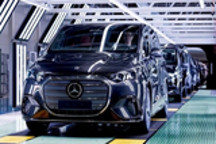 梅赛德斯-奔驰发布2028款VLE豪华电动MPV
