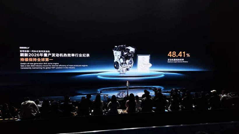 被嘲讽的“过渡活化石”，撑住了2026车市最冷的这半年