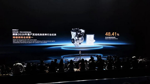 被嘲讽的“过渡活化石”，撑住了2026车市最冷的这半年