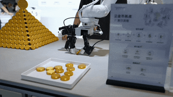 WAIC 2026 | 机器科学全球首个云端具身大模型亮相