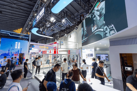 WAIC 2026，微亿智造把工厂里的物理AI“打工人”请来了