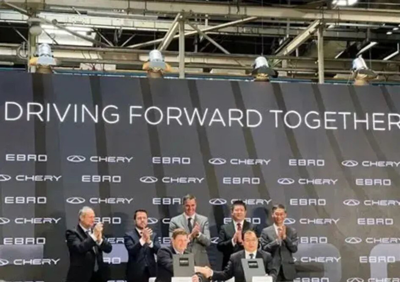 世界杯夺冠的西班牙，引入中国汽车+中国工人