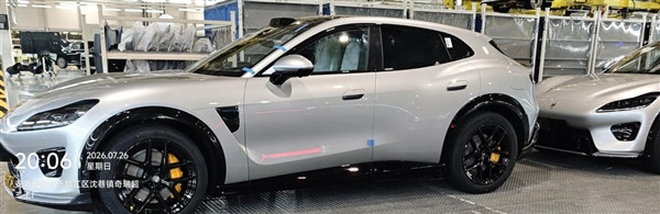 最远能跑852km 智界RX实车首曝：小米YU7最直接对手将登场