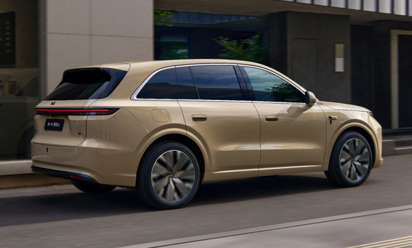 理想L6 24.98万升级智能旗舰SUV