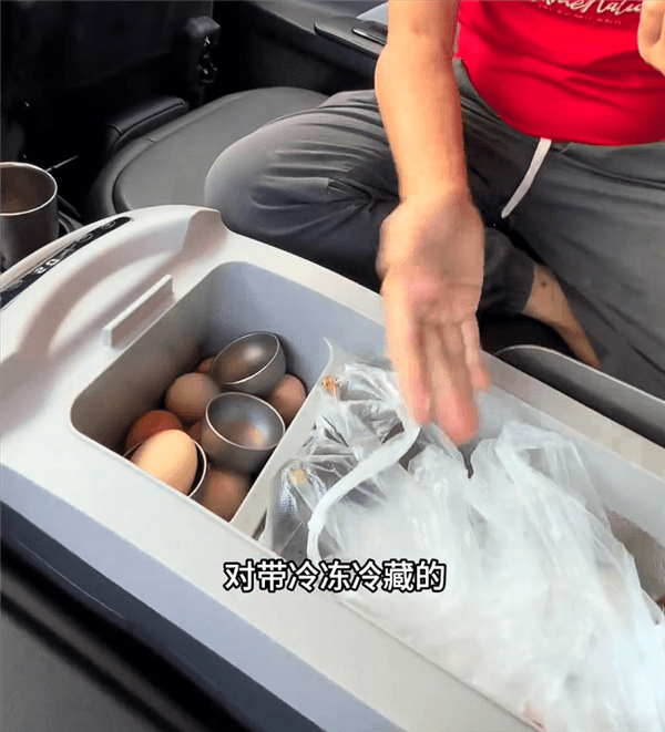 男子爆改电动车为“移动的家”：洗衣做饭洗澡上厕所一站式解决