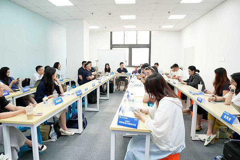 圆满落幕丨智竞全球·2026盖世汽车研究院年中闭门沙龙