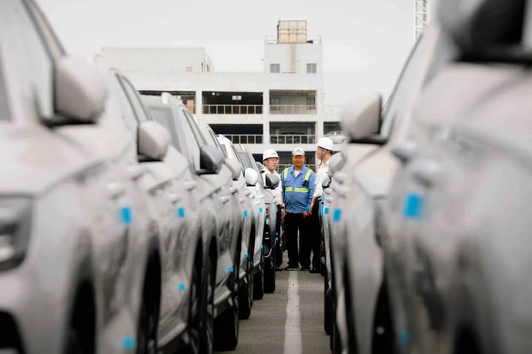 ​前7个月宁波口岸汽车出口额超369亿元，新能源占比超八成