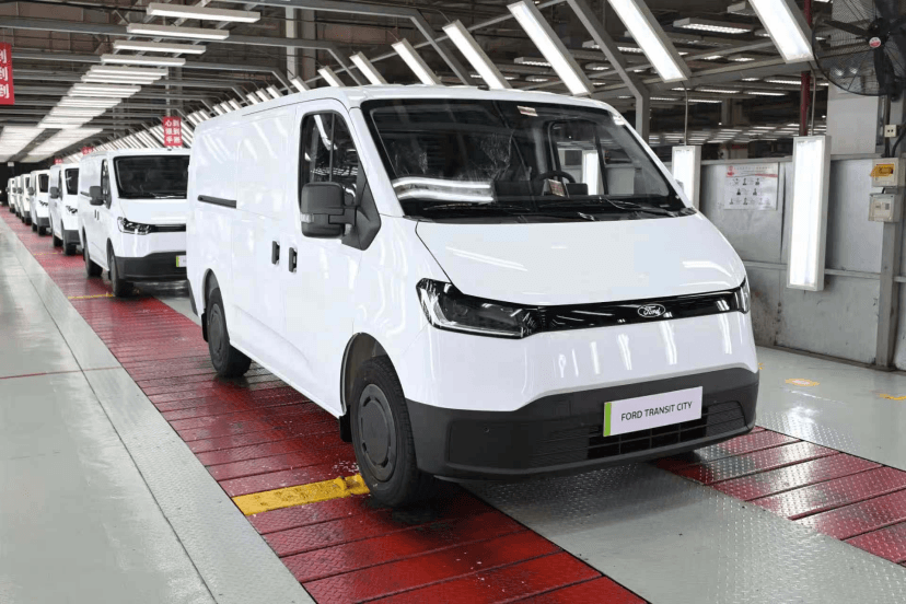 福特Transit City下线 首批1000台即将出口欧洲