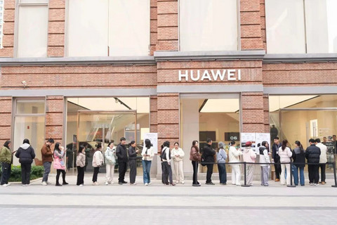 前缀从“鸿蒙智行”变成“赛力斯”后，你还会不会买问界