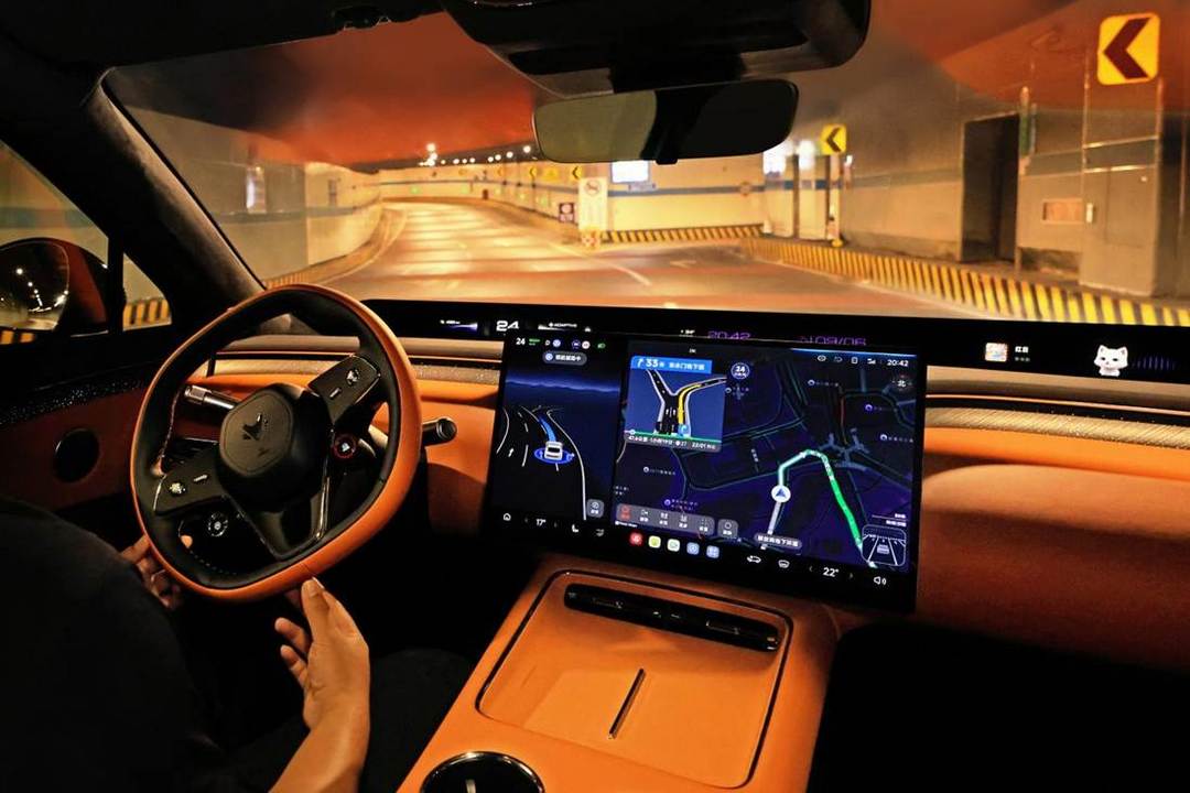 搭载华为乾崑智驾ADS 5 Pro 极狐阿尔法T7上市补贴价13.28万起