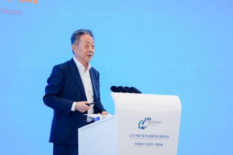 董扬：汽车产业需高质量发展，反对盲目全栈自研｜2026泰达论坛