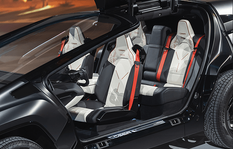 沙特国家汽车公司CEER首秀EXOBOT 轿车和 SUV