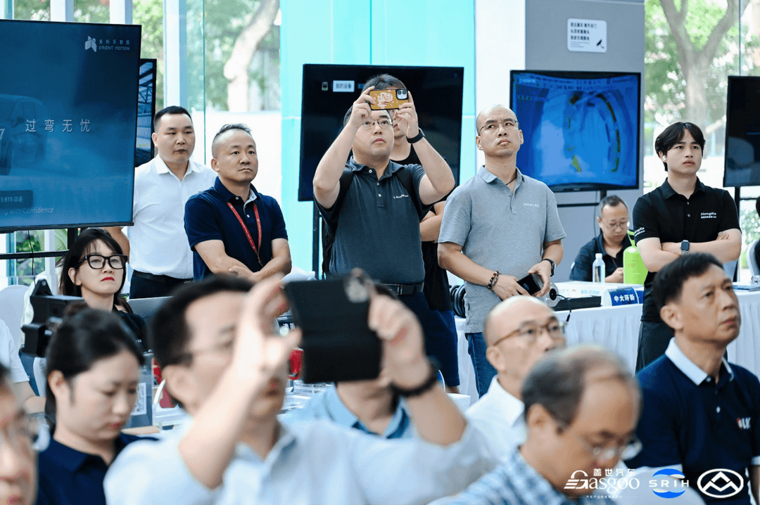 走进上汽大通｜智研底盘·聚力全球，智能底盘创新技术展圆满落幕，下一站精彩继续！